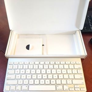 Apple Wireless Keyboard